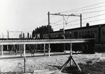 169253 Gezicht op de rijwielstalling bij het N.S.-station Bunnik te Bunnik.